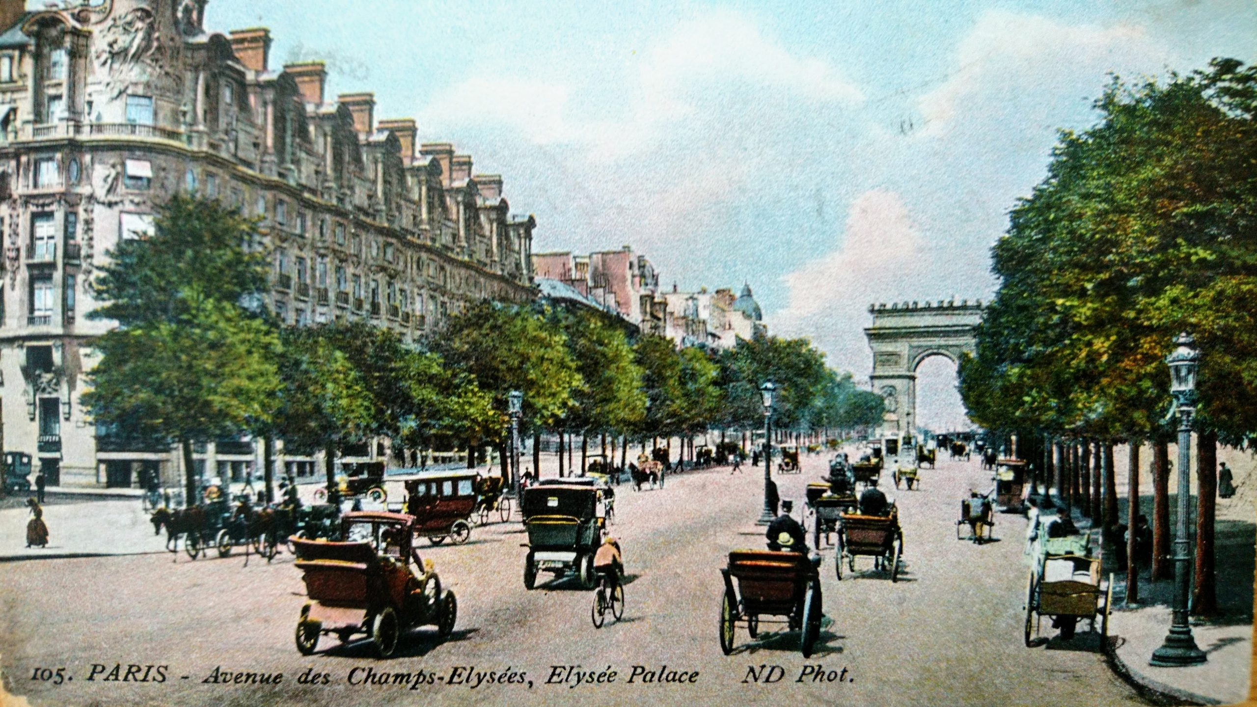 Postcard of the Avenue des Champs-Elysées in Paris