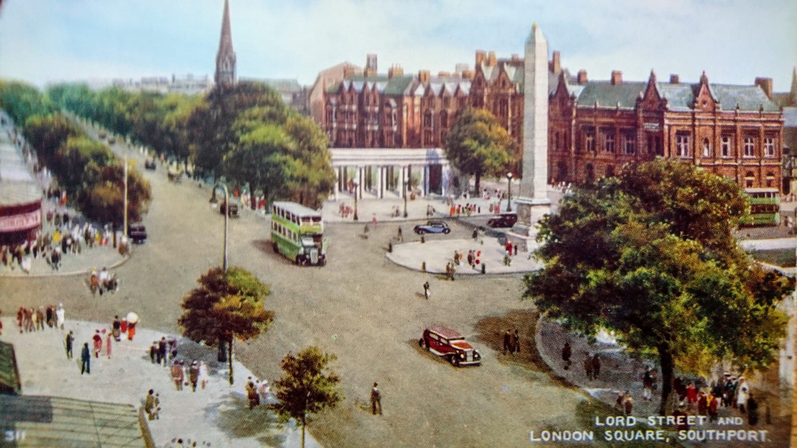 Postcard of Lord Street & London Square in Southport